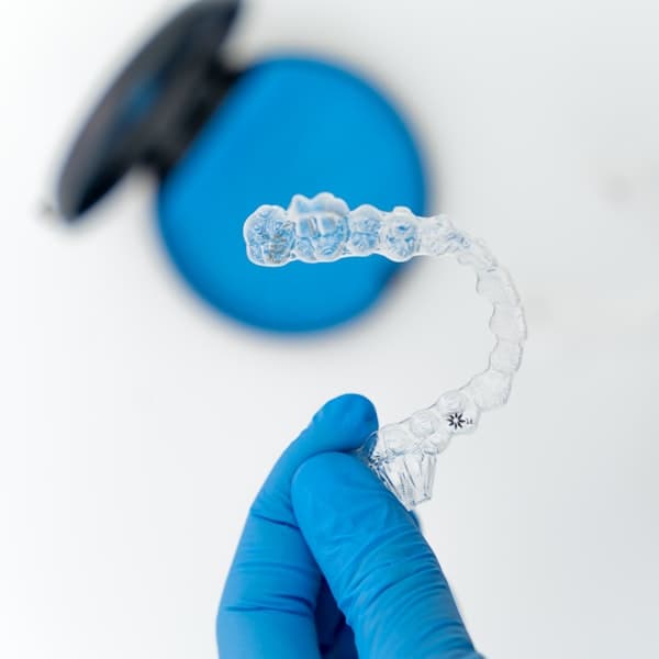 Invisalign & Clear Aligners